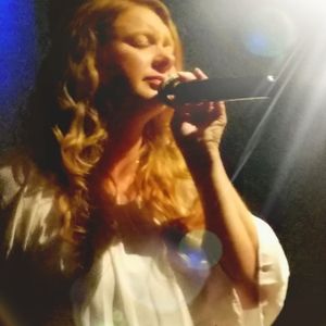 Meet your Posher, Dana